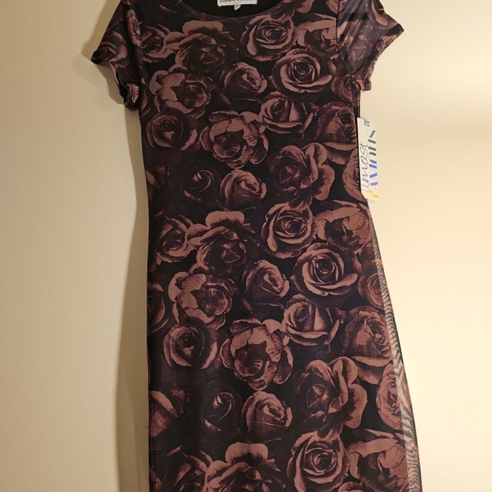 Almost Famous Midi dress
